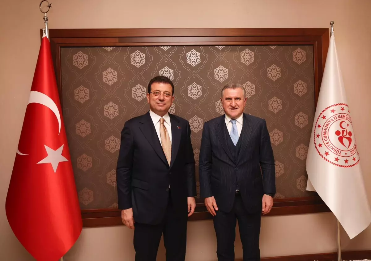 Bakan Bak, İmamoğlu ile Spor Oyunları Hazırlıklarını Görüştü